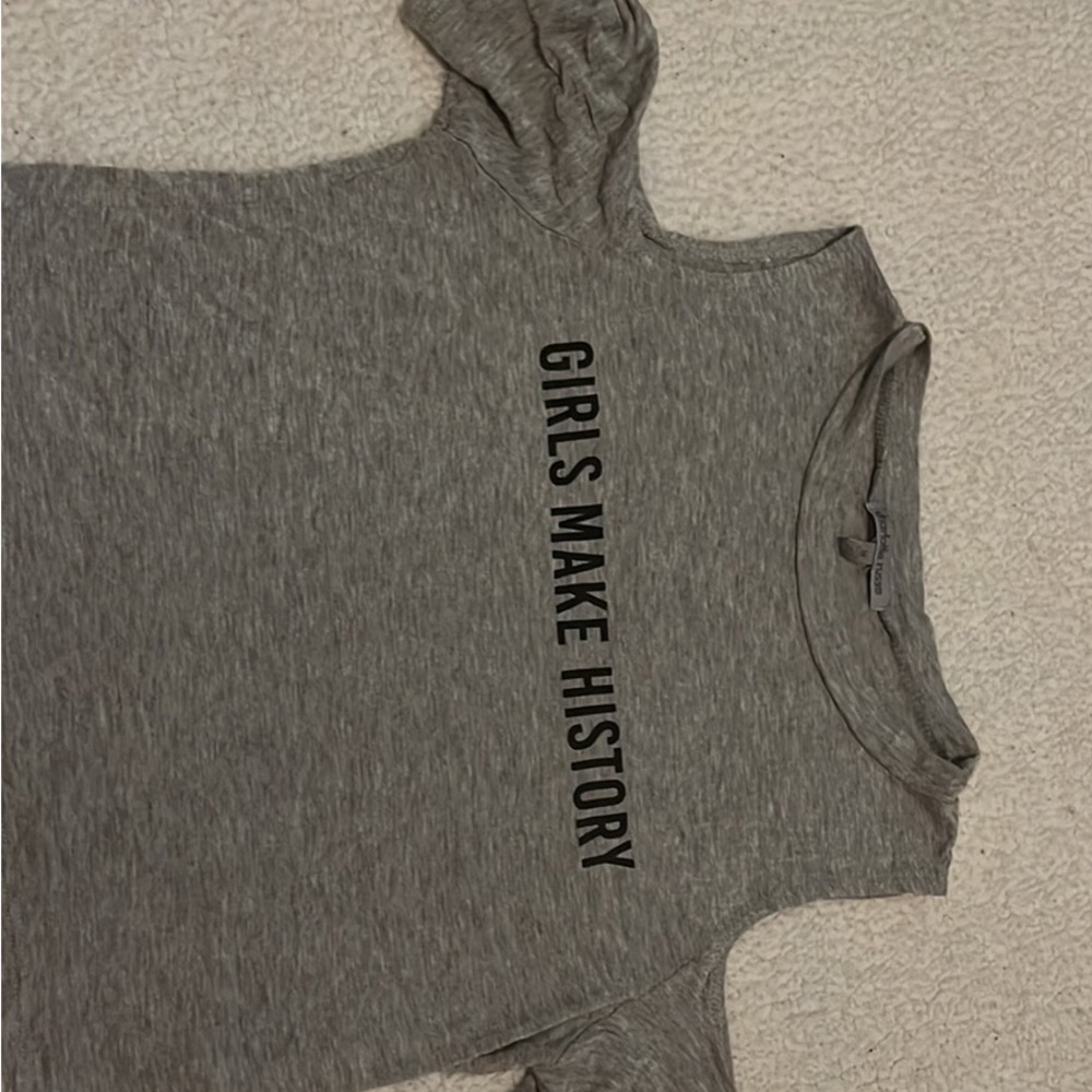 Grey cropped top
